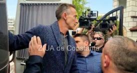 Primele imagini Cei doi frați Mazăre au ajuns pentru a-și vedea pentru ultima dată mama (GALERIE FOTO+VIDEO)    