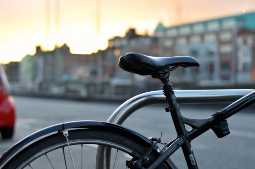 Biciclist implicat în accident. Foto: Unsplash