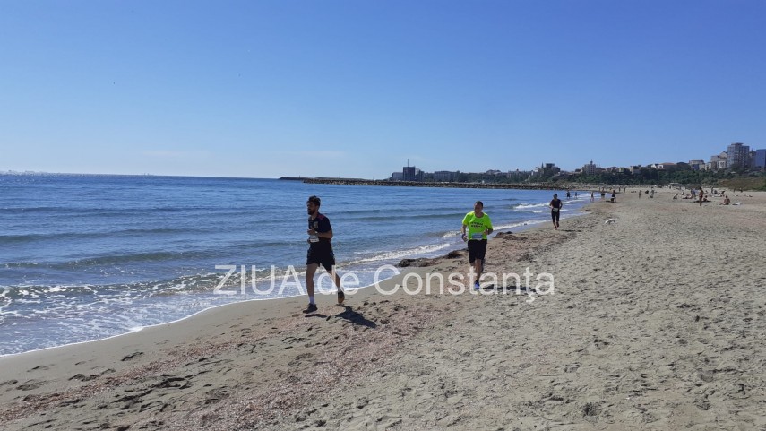 constanta alergatori amatori dar si sportivi de performanta au luat startul in maratonul nisipului galerie constanta alergatori amatori dar si sportivi de performanta au luat startul in maratonul nisipului galerie