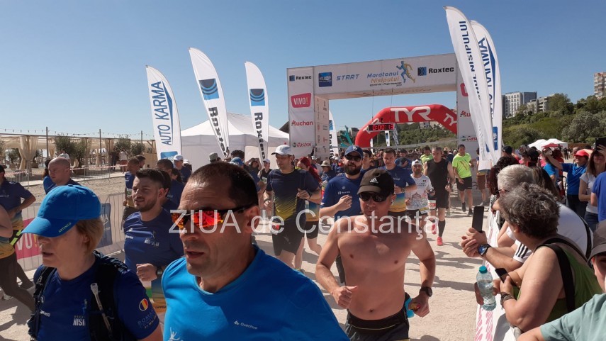 constanta alergatori amatori dar si sportivi de performanta au luat startul in maratonul nisipului galerie constanta alergatori amatori dar si sportivi de performanta au luat startul in maratonul nisipului galerie