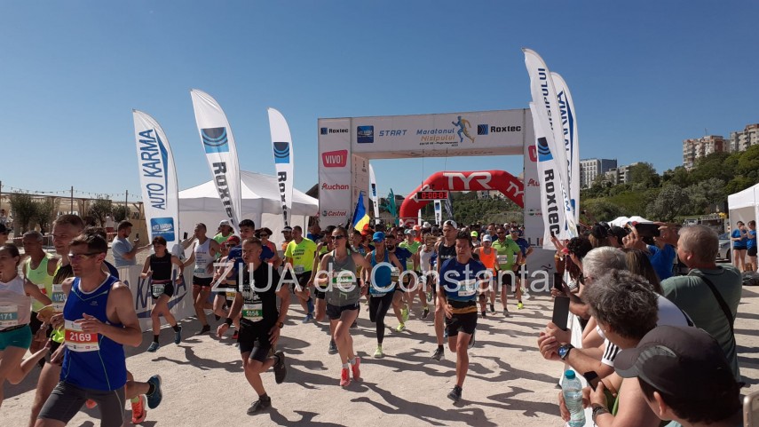 constanta alergatori amatori dar si sportivi de performanta au luat startul in maratonul nisipului galerie constanta alergatori amatori dar si sportivi de performanta au luat startul in maratonul nisipului galerie