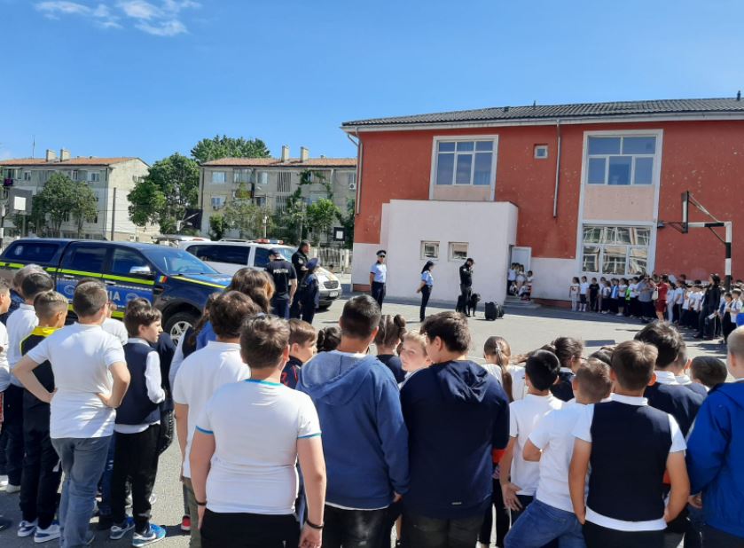   Activități educativ-preventive desfățurate de polițiștii constănțeni, foto: IPJ Constanța 