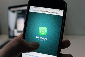 Două miliarde de utilizatori din lume pot rămâne fără WhatsApp, de marţi. Lista telefoanelor care riscă să fie afectate
