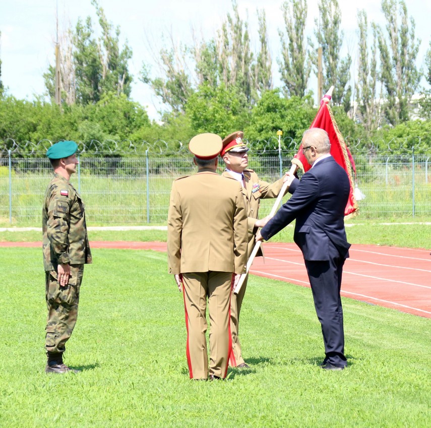 fost comandant al brigazii 9 mecanizate marasesti constanta la conducerea comandamentului multinational