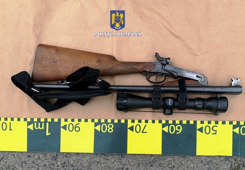 Arma de vânătoare găsită asupra bărbatului Foto IPJ Hunedoara