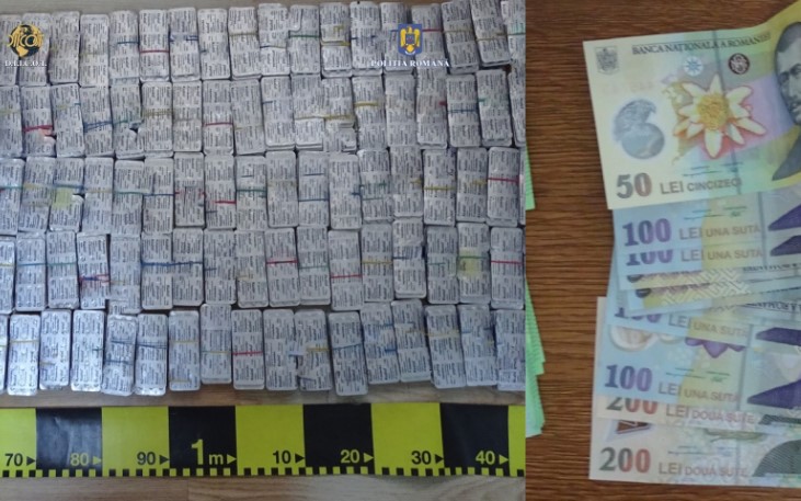 La percheziții au fost găsite și mai multe sume de bani Foto Poliția Română