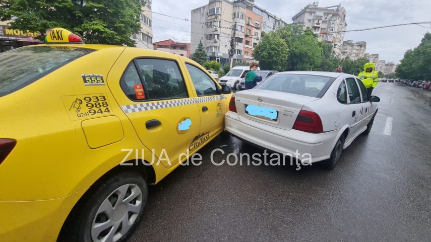 Accident rutier în zona Trocadero