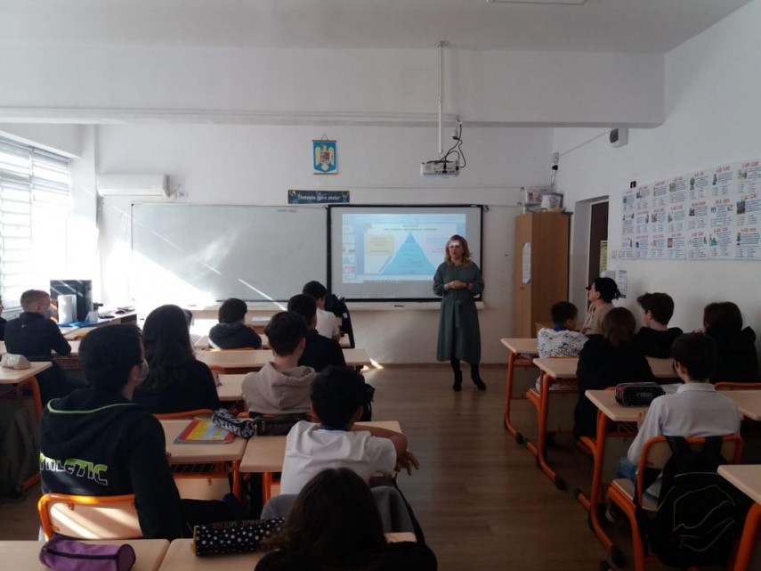 Curs Avocat în Școala Ta! Foto: ISJ Constanța