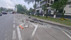 Accident rutier în zona Butoaie din stațiunea Mamaia. O mașină a intrat în stâlp (GALERIE FOTO+VIDEO) 
