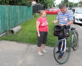 Primele carduri pentru voucherele sociale în valoare de 250 lei au fost distribuite, începând de vineri