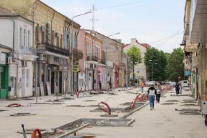 FOTOREPORTAJ Retrospectiva lucrărilor de pe strada Ștefan cel Mare. Tranșee, accidente, promisiuni și scuze (GALERIE FOTO)