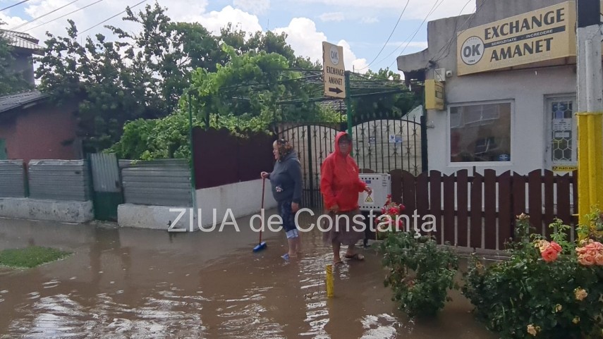 Inundații la Valu lui Traian. Foto: ZIUA de Constanța