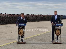 Vizită istorică, la Baza 57 Mihail Kogălniceanu Emmanuel Macron, Președintele Franței, întâlnire cu omologul său român, Klaus Iohannis 