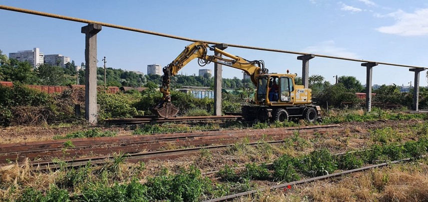 Lucrări de reparații la infrastructura feroviară din incinta Portului Constanța. Foto: facebook/Sorin Grindeanu