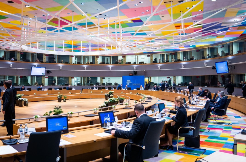 Parlamentul European a semnat rezolutia prin care solicita acordarea fara intarziere“ Ucrainei si Republicii Moldova a statutului de tara candidata la UE    