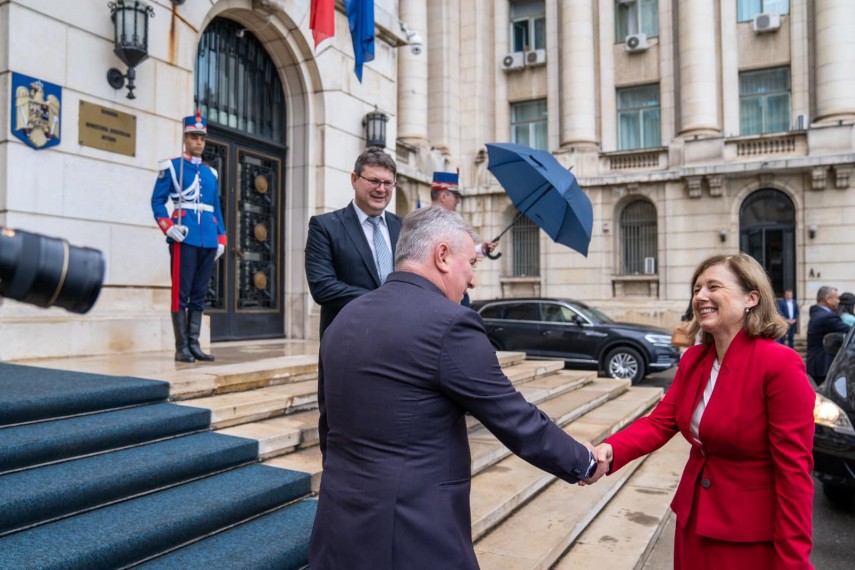 ministrul afacerilor interne, Lucian Nicolae BODE și Věra JOUROVÁ. foto: Facebook/Lucian Bode