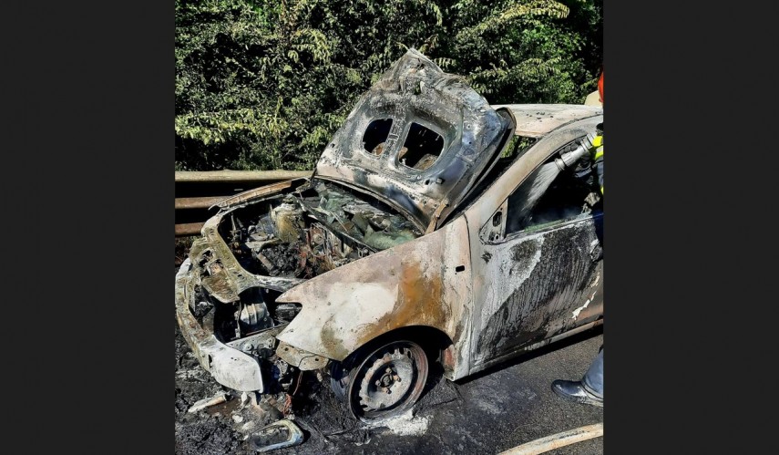 Incendiu auto. Foto: ISU Giurgiu