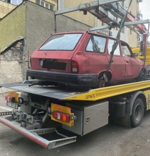 Constanța. Alte vehicule abandonate au fost ridicate de polițiști