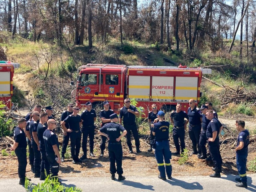 Pompieri români în Grecia. Foto: IGSU
