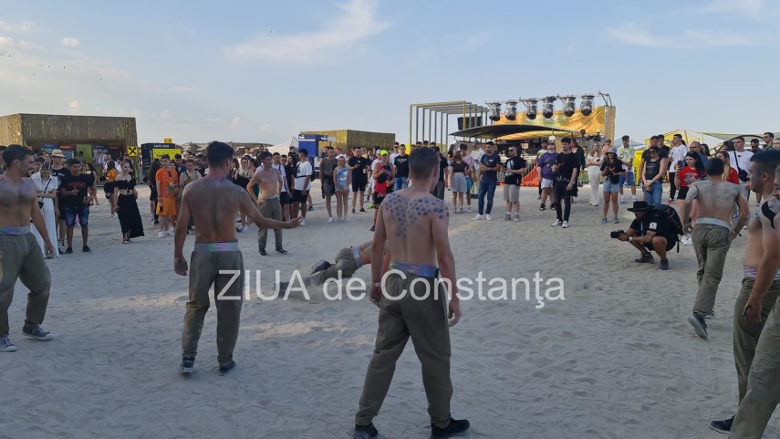 prima zi a festivalului neversea artisti de top si o mare de oameni galerie foto video 789494