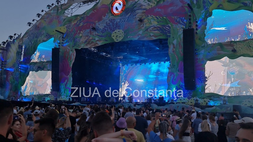 prima zi a festivalului neversea artisti de top si o mare de oameni galerie foto video 789494