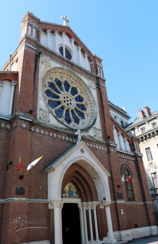 Sursa foto: Facebook.com - Pagina oficială a Arhiepiscopiei Romano-Catolice de București