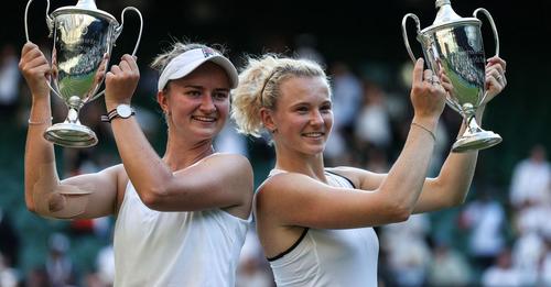 Barbora Krejcikova şi Katerina Siniakova. Foto: WTA