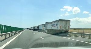 Coloană de TIR-uri pe A4, spre Portul Constanța (VIDEO) 