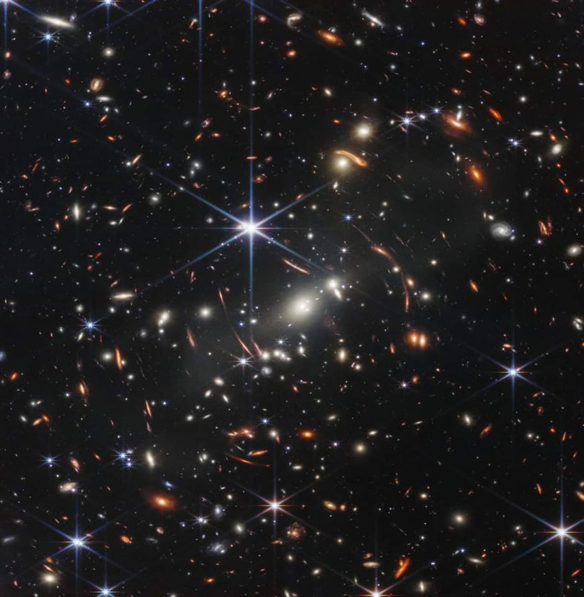 O primă imagine de la telescopul spațial James Webb, foto: Facebook/ Observatorul Astronomic „Amiral Vasile Urseanu”