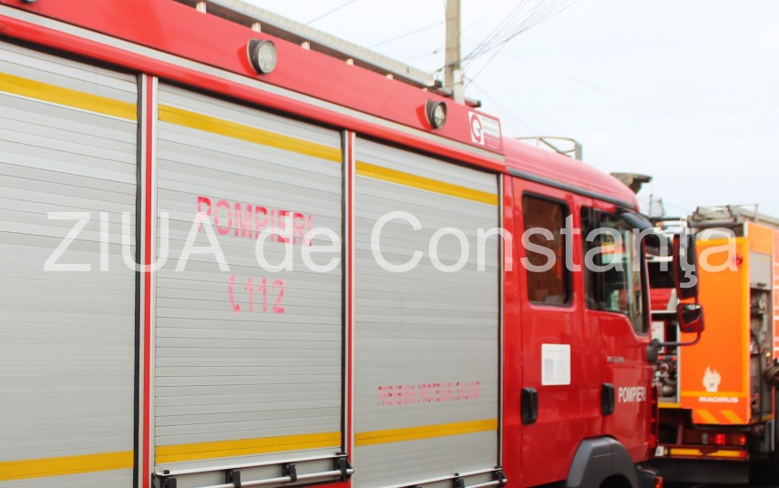 Incendiu in Poarta 5, dana 32. Ce arde si de ce intervin pompierii 