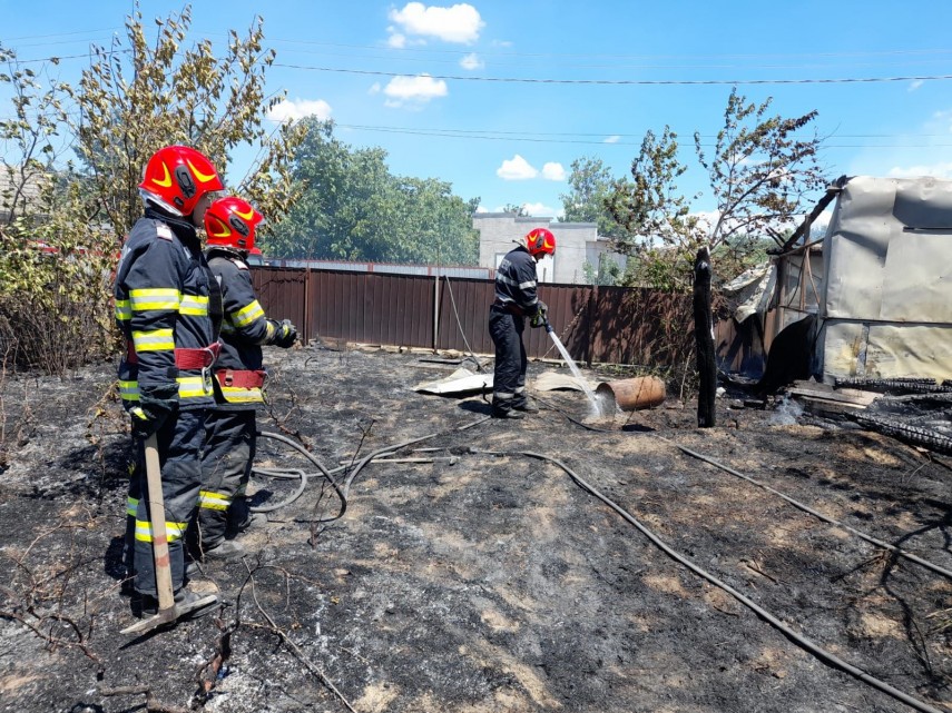 Incendiu Carcaliu. Foto: ISU Delta