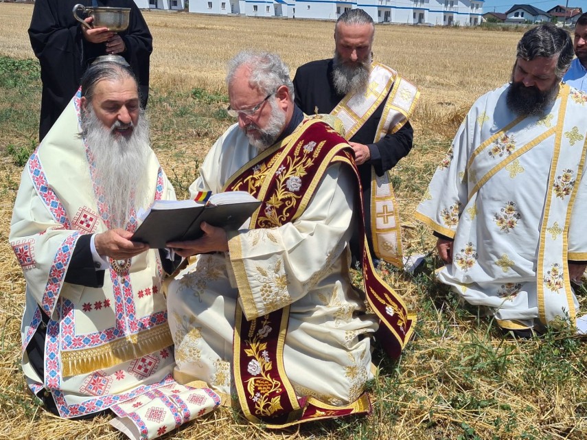 IPS Teodosie, Rugăciuni pentru ploaie. Foto: facebook/Arhiepiscopia Tomisului Vlad Costache