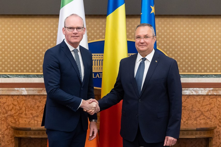 Prim-ministrul Nicolae-Ionel Ciucă și ministrul irlandez al afacerilor externe și apărării, Simon Coveney. Foto: Guvernul României