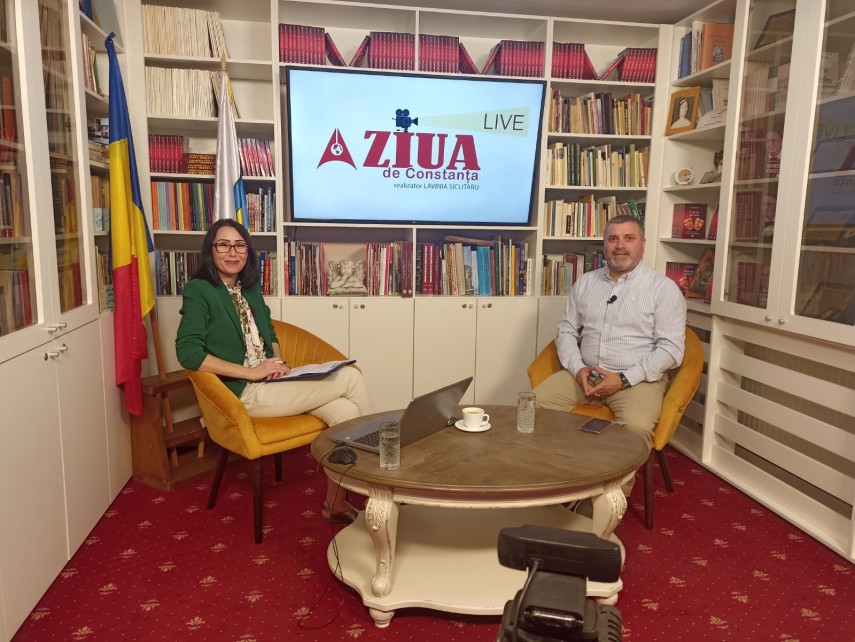 ZIUA LIVE Remus Negoi (USR) : Este cel mai negru sezon pentru statiunea Mamaia. O familie nu isi permite sa plateasca 94 de lei pe o zi de parcare (VIDEO)    