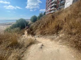 Fotoreportaj  Drumurile offroad către litoral. Iată prin ce „aventuri” trec turiștii să ajungă pe plajele din Constanța  