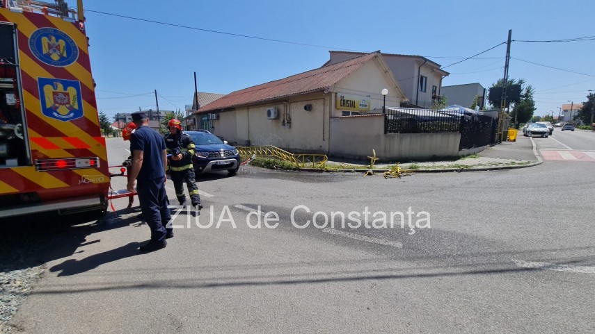 constanta accident rutier la palazu mare un autocamion militar a intrat intr un gard galerie foto video