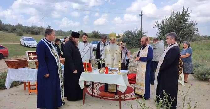 Slujbă. Foto: Facebook/Arhiepiscopia Tomisului