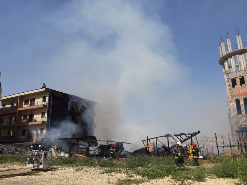 Incendiu Tomis Plus. Foto: ISU Dobrogea