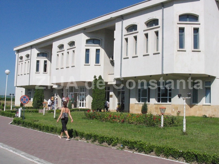 Admiterea din septembrie: Universitatea Ovidius din Constanta scoate la concurs peste 4000 de locuri la programele de licenta si master