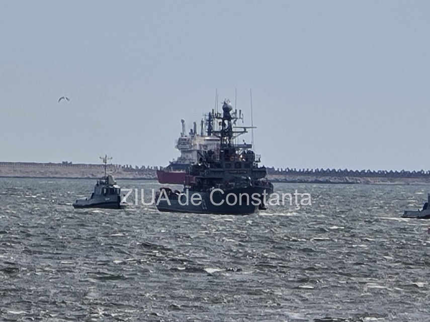update nava militara avariata de o mina pe marea neagra a ajuns in portul constanta galerie foto video