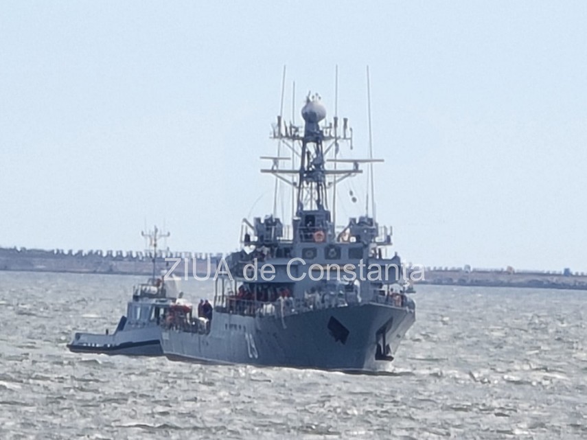 update nava militara avariata de o mina pe marea neagra a ajuns in portul constanta galerie foto video