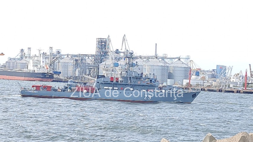 update nava militara avariata de o mina pe marea neagra a ajuns in portul constanta galerie foto video