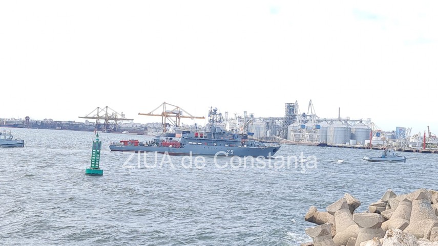 update nava militara avariata de o mina pe marea neagra a ajuns in portul constanta galerie foto video