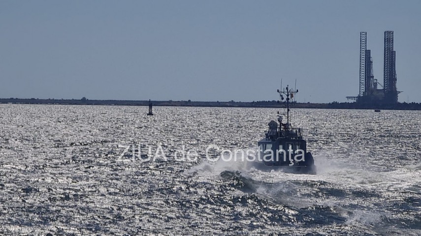 update nava militara avariata de o mina pe marea neagra a ajuns in portul constanta galerie foto video