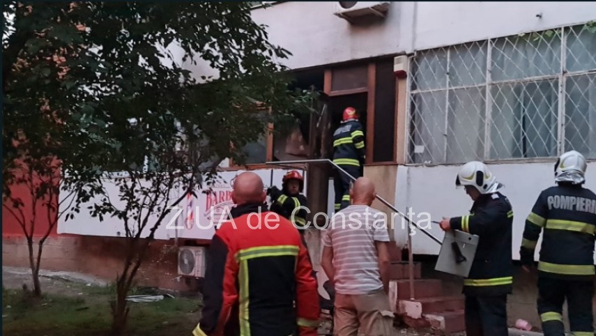 Explozie, urmata de incendiu in Tomis Nord! Intervin pompierii  (GALEIRE FOTO)   