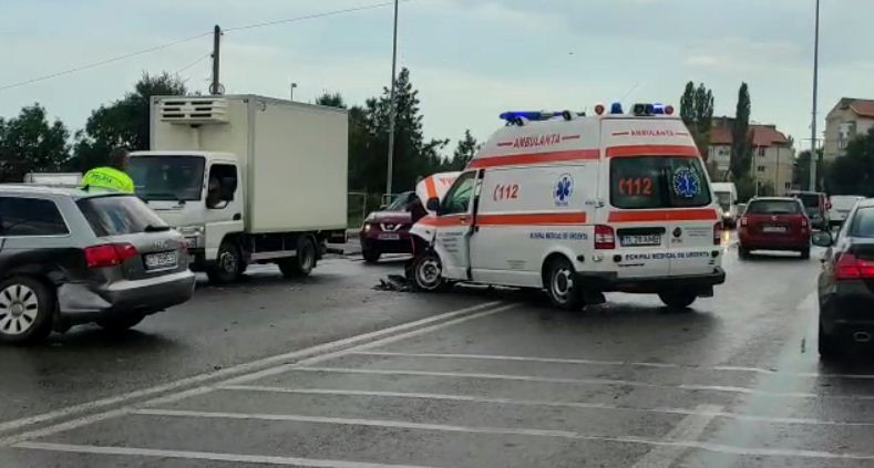 Accident cu ambulanţa