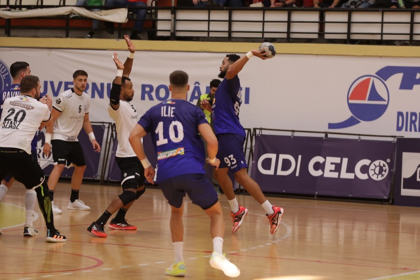 un nou thriller marca csm constanta delfinii succes la limita cu csm bucuresti galerie foto 795702 un nou thriller marca csm constanta delfinii succes la limita cu csm bucuresti galerie foto 795702