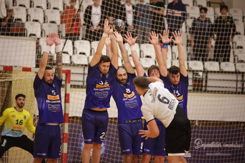 un nou thriller marca csm constanta delfinii succes la limita cu csm bucuresti galerie foto 795702 un nou thriller marca csm constanta delfinii succes la limita cu csm bucuresti galerie foto 795702