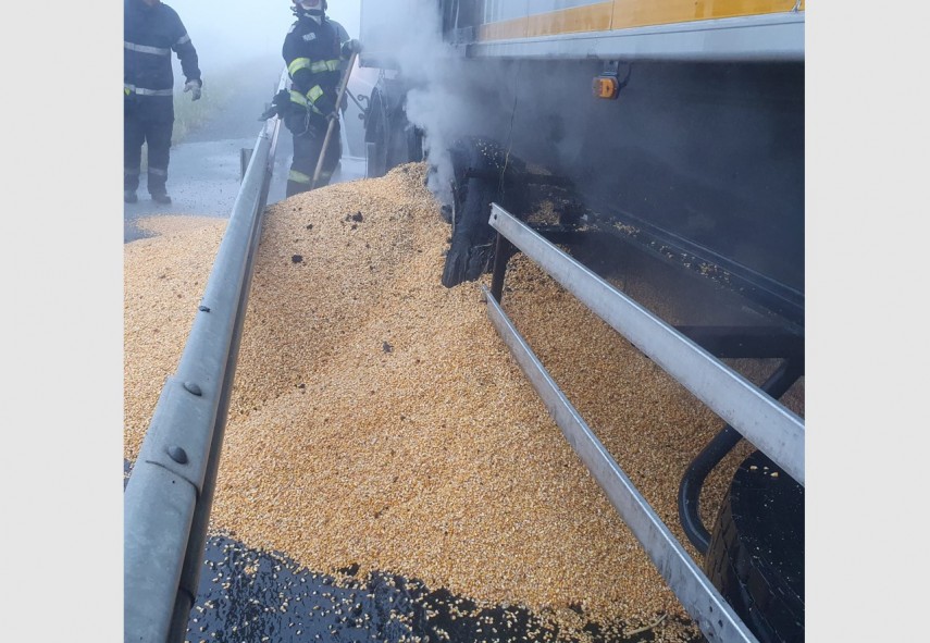 Incendiu pe Autostradă. Foto: ISU Dobrogea