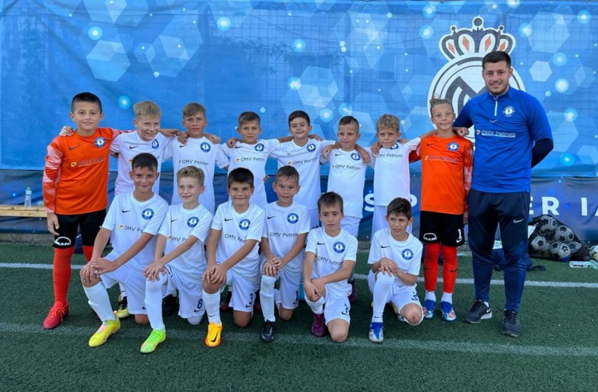 locul patru pentru academia hagi under 13 la premier junior cup infrangere la penalty uri in finala mica